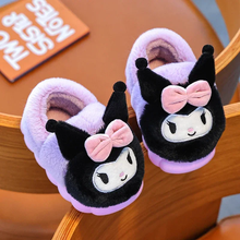 Cargar imagen en el visor de la galería, Pantuflas Kuromi cerradas - 116572
