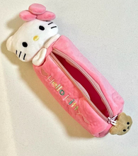 Cargar imagen en el visor de la galería, Cartuchera Kitty Peluche - 116674

