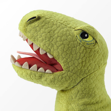 Cargar imagen en el visor de la galería, Dinosaurio Peluche pequeño - 117575
