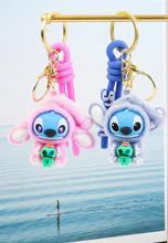 Cargar imagen en el visor de la galería, Llavero Stitch - 117040

