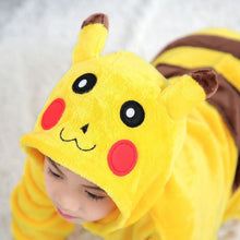 Cargar imagen en el visor de la galería, Pijama Enteriza Pikachu niños - 115303
