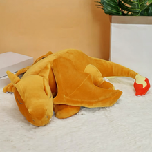 Cargar imagen en el visor de la galería, Peluche Charizard durmiendo 50cm -117226
