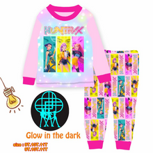 Cargar imagen en el visor de la galería, Pijama K-Pop manga Larga - 117378
