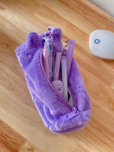 Cargar imagen en el visor de la galería, Cartuchera LaBubu peluche - 116929
