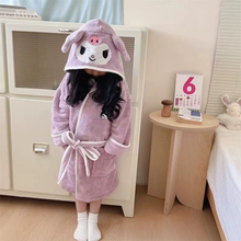 Cargar imagen en el visor de la galería, Bata de Baño Kuromi - 116888
