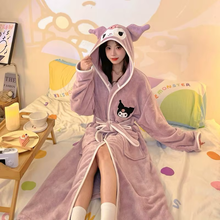 Cargar imagen en el visor de la galería, Bata de Baño Kuromi Juvenil / Adulto S-M - 116889
