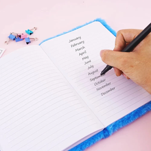 Cargar imagen en el visor de la galería, Agenda Stitch peluda - 117047
