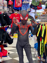 Cargar imagen en el visor de la galería, Disfraz Miles Morales Nuevo - 115651
