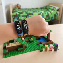 Cargar imagen en el visor de la galería, Reloj Digital Minecraft - 117013
