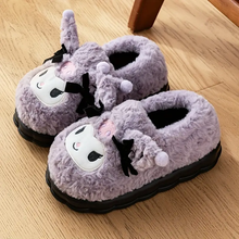 Cargar imagen en el visor de la galería, Pantuflas Kuromi Negras y Moradas - 116762
