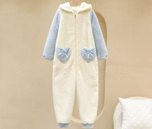 Cargar imagen en el visor de la galería, Pijama enteriza Cinnamoroll - 117246
