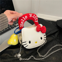 Cargar imagen en el visor de la galería, Cartera Kitty Rostro Semi Cuero con Asa Peluche y Adorno 14cm - 117059
