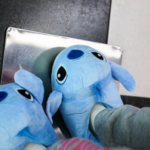 Cargar imagen en el visor de la galería, Pantuflas Stitch niñas - 116898
