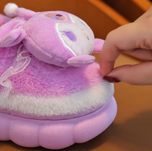 Cargar imagen en el visor de la galería, Pantuflas Kuromi - 116367
