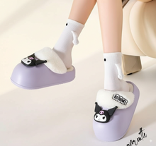 Cargar imagen en el visor de la galería, Pantuflas tipo Crocs Kuromi con Tela - 116904

