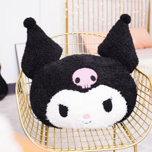 Cargar imagen en el visor de la galería, Cojin Peluche Kuromi pequeño 60cmx50cm - 115397
