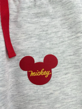 Cargar imagen en el visor de la galería, Conjunto Mickey Bebe Sueter y Jogger - 116581
