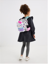 Cargar imagen en el visor de la galería, Morral Kitty Smiggle 28cm con peluche - 116392
