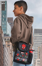 Cargar imagen en el visor de la galería, Lonchera Spiderman Smiggle con correa  - 77018
