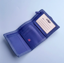 Cargar imagen en el visor de la galería, Billetera Football Smiggle - 77032
