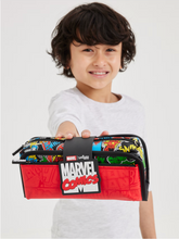 Cargar imagen en el visor de la galería, Cartuchera Marvel Smiggle doble cierre con correa - 117384
