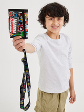Cargar imagen en el visor de la galería, Billetera Marvel Smiggle con cuerda - 117385
