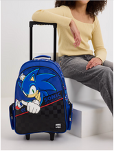 Cargar imagen en el visor de la galería, Morral con Ruedas Sonic Smiggle 52cm - 116625
