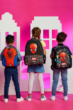 Cargar imagen en el visor de la galería, Morral con Ruedas Spiderman Smiggle 52cm - 116627

