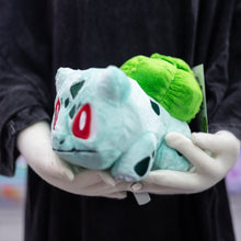 Cargar imagen en el visor de la galería, Peluche Bulbasaur Pokemon 16cm  - 115227
