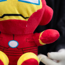 Cargar imagen en el visor de la galería, Peluche Iron man pequeño 20cm- 115226
